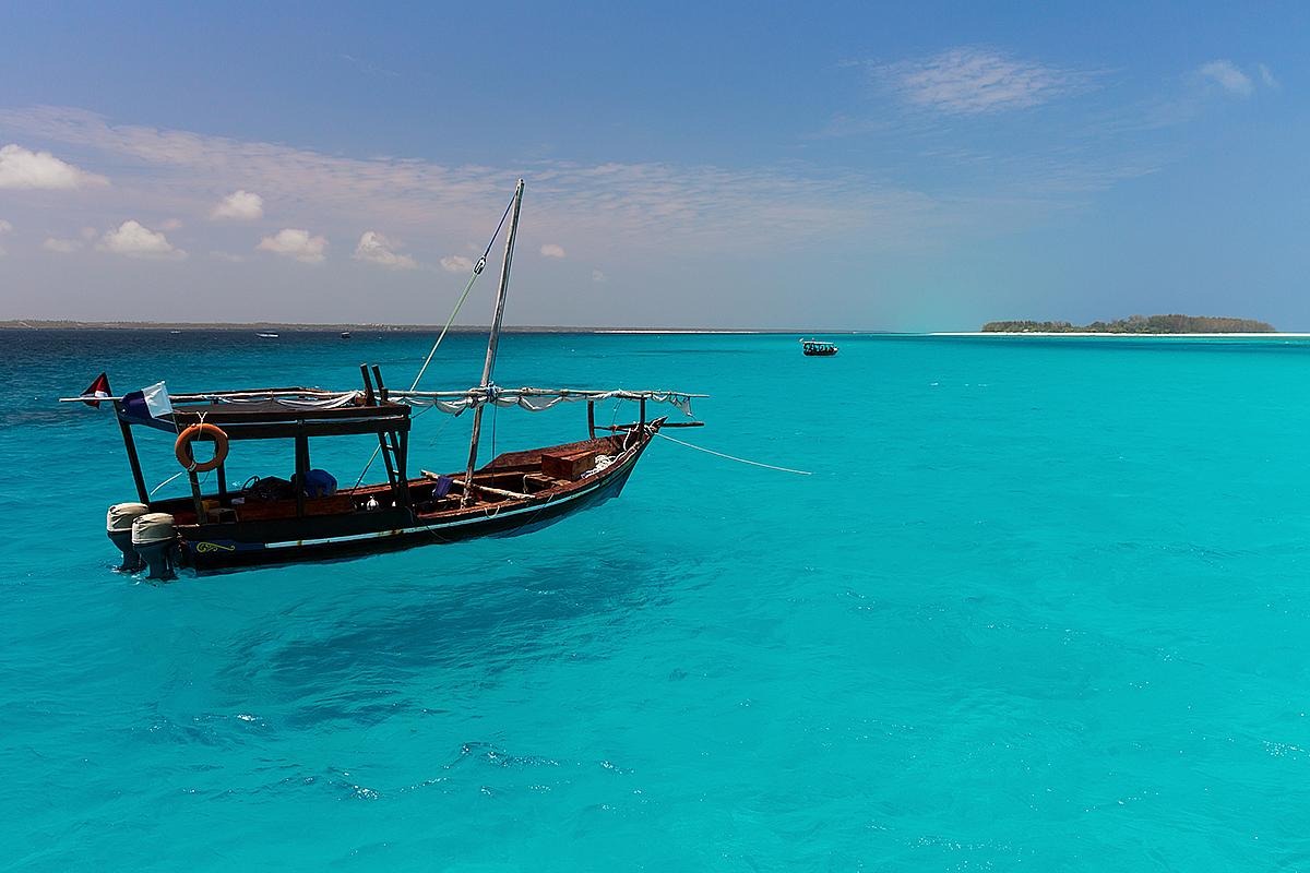 Zanzibar, tradiční loď dhow