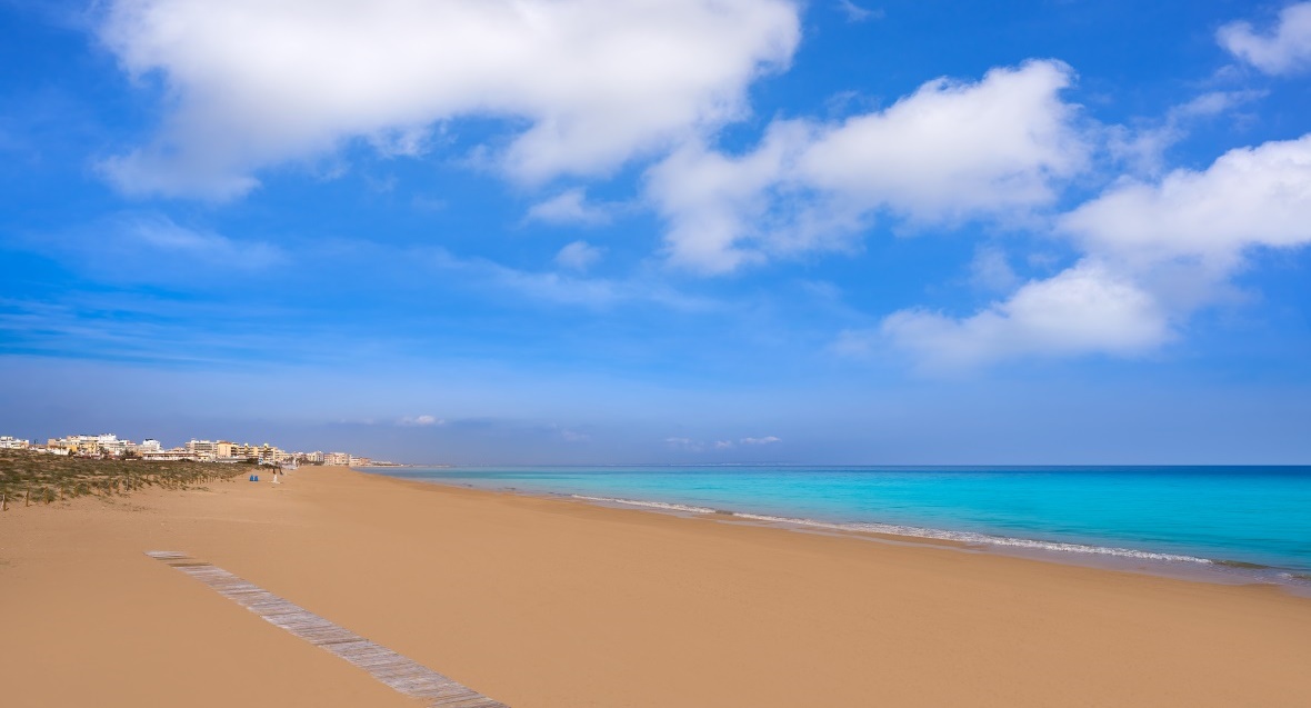 Pláž Playa de la Mata, Torrevieja, Costa Blanca