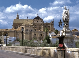 Sevilla, velký kus španělské historie Spanelsko-Sevilla,-velky-kus-spanelske-historie.jpg