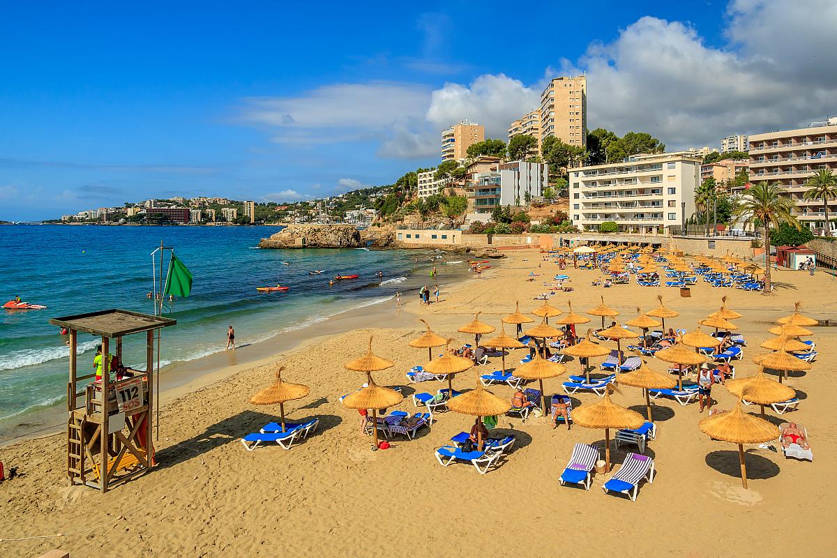 Cala Mayor, pohled na pláž Cala Mayor, pohled na pláž